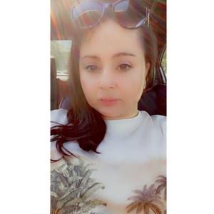 Meet your Posher, Fatima